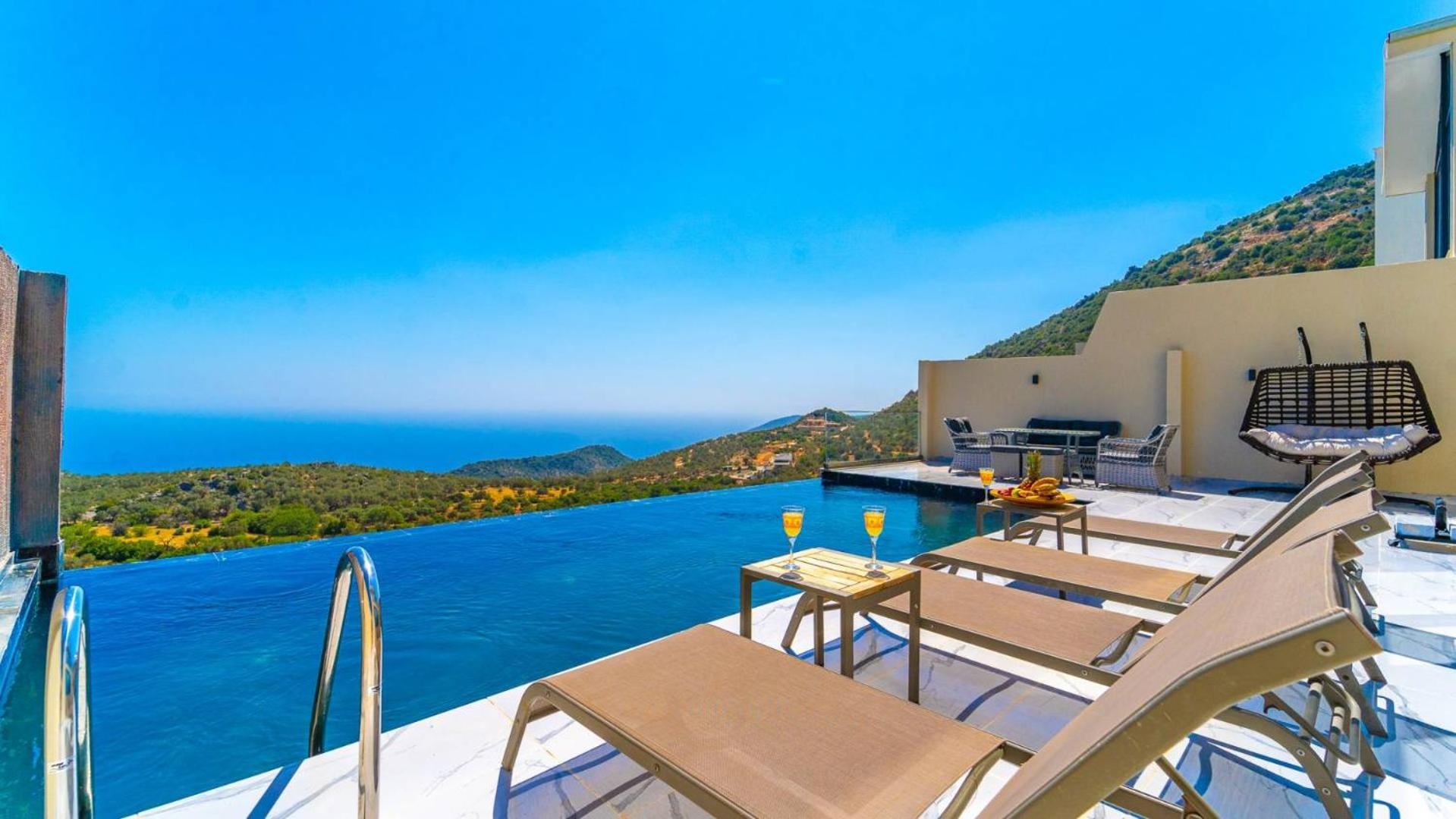 Seaview 2 Bedroom - 9854 *